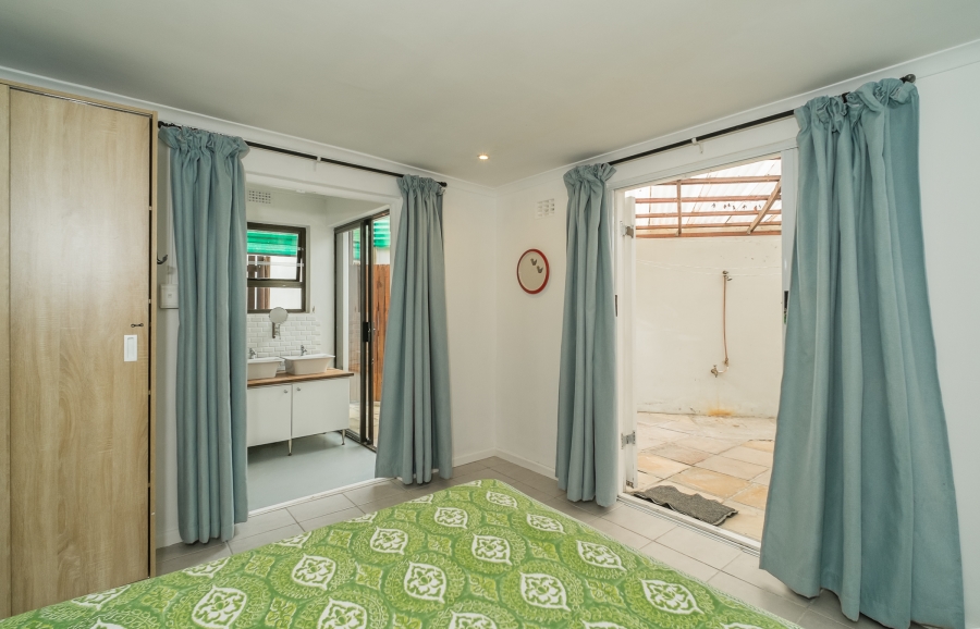 2 Bedroom Property for Sale in Kommetjie Western Cape